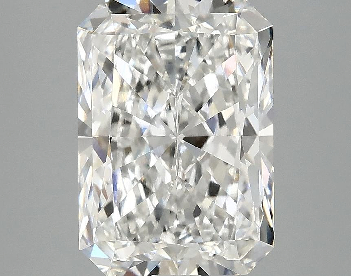 3.04 Carat Radiant Shaped Ideal Cut VVS2 IGI Certified Lab Grown Diamond