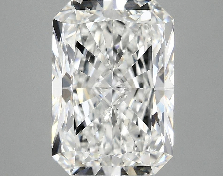 3.93 Carat Radiant Shaped Ideal Cut VVS2 IGI Certified Lab Grown Diamond