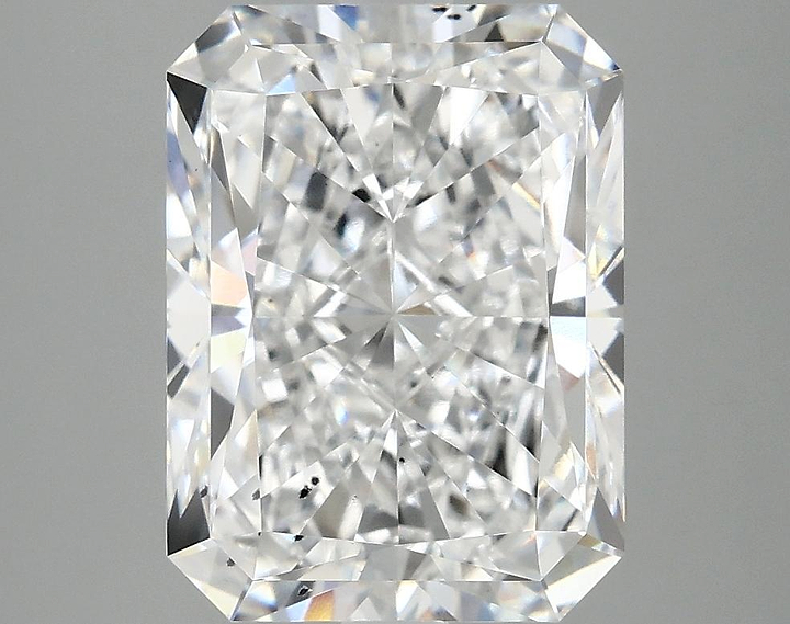5.05 Carat Radiant Shaped Excellent Cut SI1 IGI Certified Lab Grown Diamond