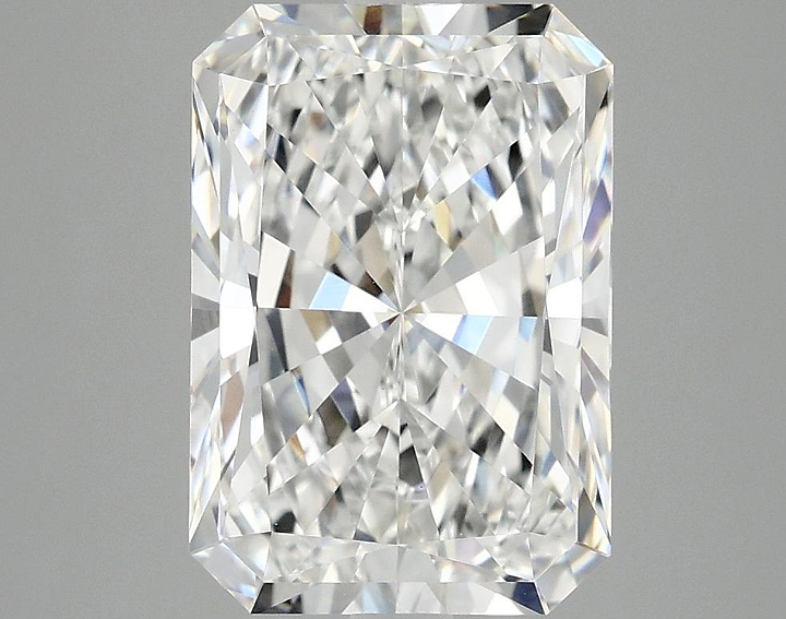 4.04 Carat Radiant Shaped Ideal Cut VVS2 IGI Certified Lab Grown Diamond