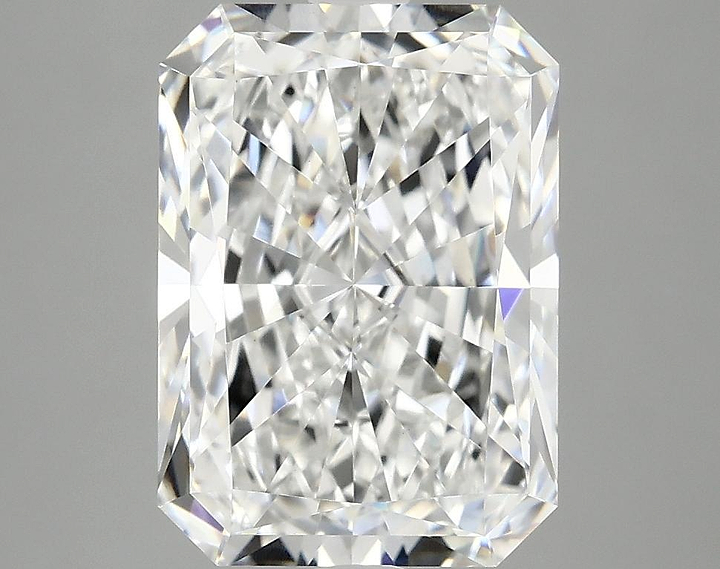 4.04 Carat Radiant Shaped Ideal Cut VVS2 IGI Certified Lab Grown Diamond