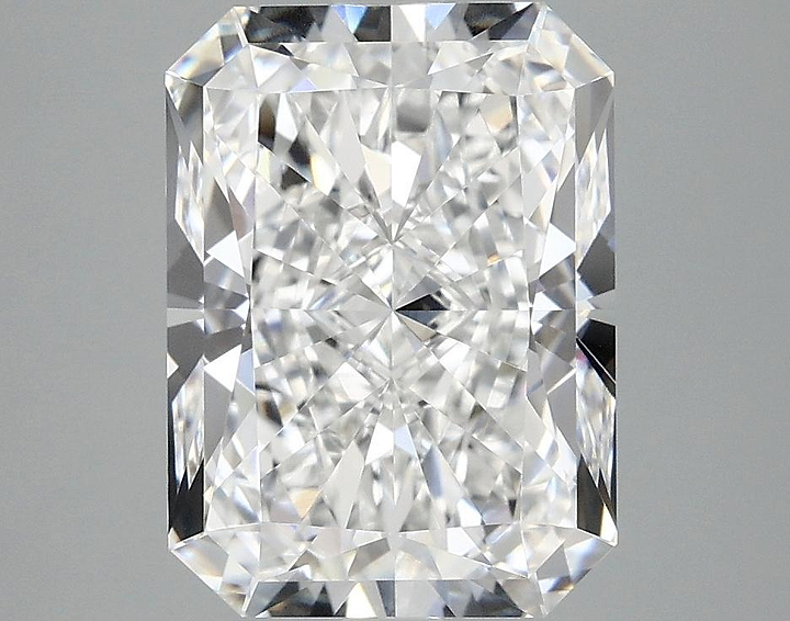 4.03 Carat Radiant Shaped Excellent Cut VVS2 IGI Certified Lab Grown Diamond