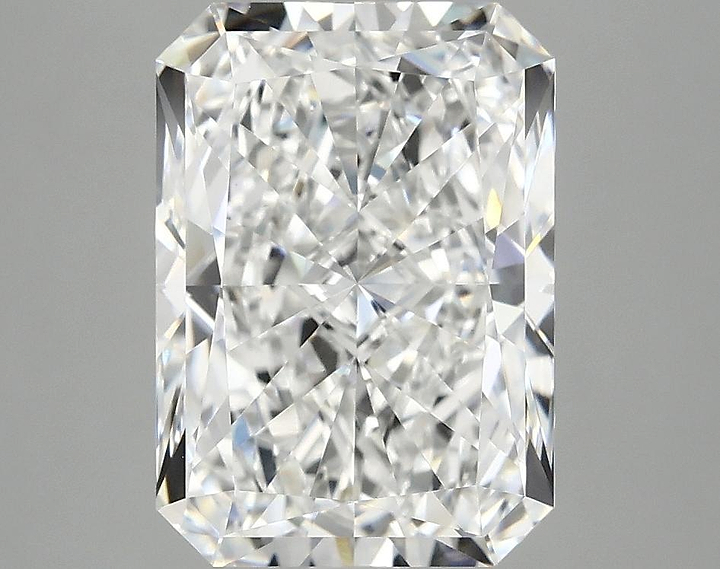 3.92 Carat Radiant Shaped Ideal Cut VVS2 IGI Certified Lab Grown Diamond
