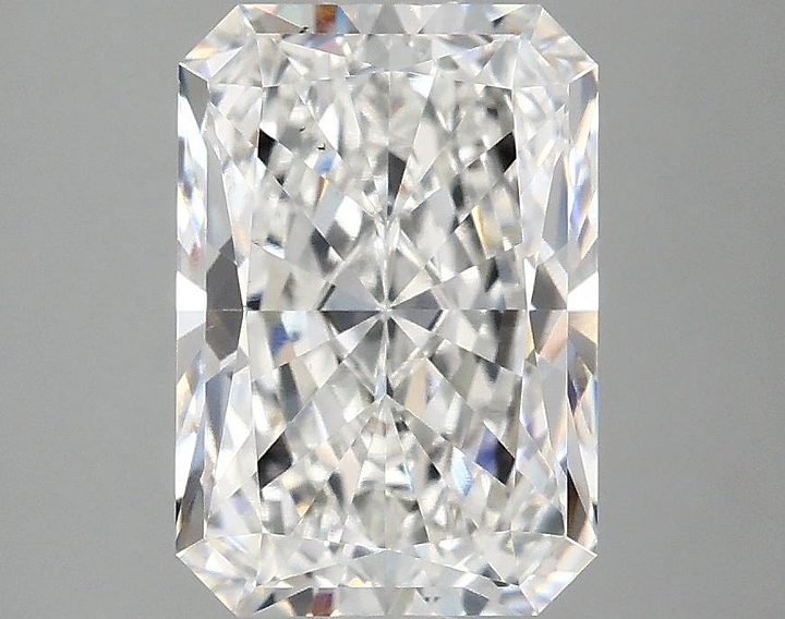2.85 Carat Radiant Shaped Ideal Cut VS2 IGI Certified Lab Grown Diamond