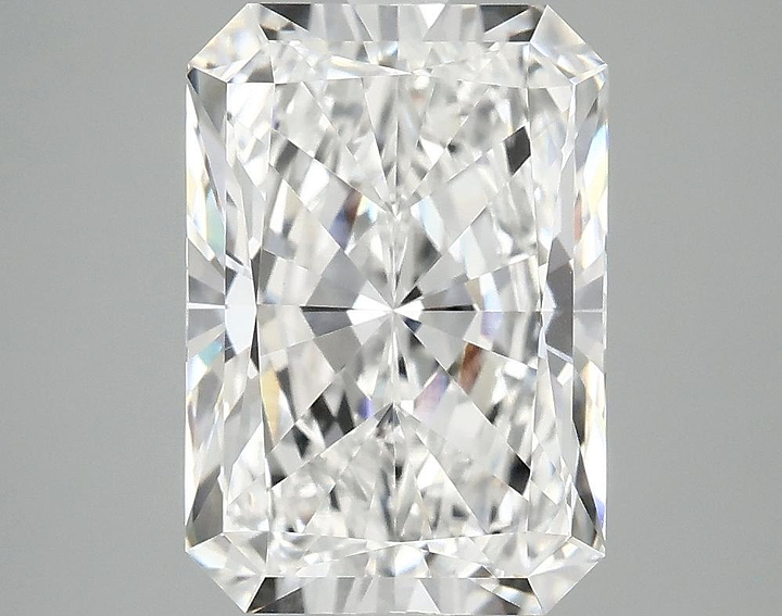 4.19 Carat Radiant Shaped Ideal Cut VVS2 IGI Certified Lab Grown Diamond