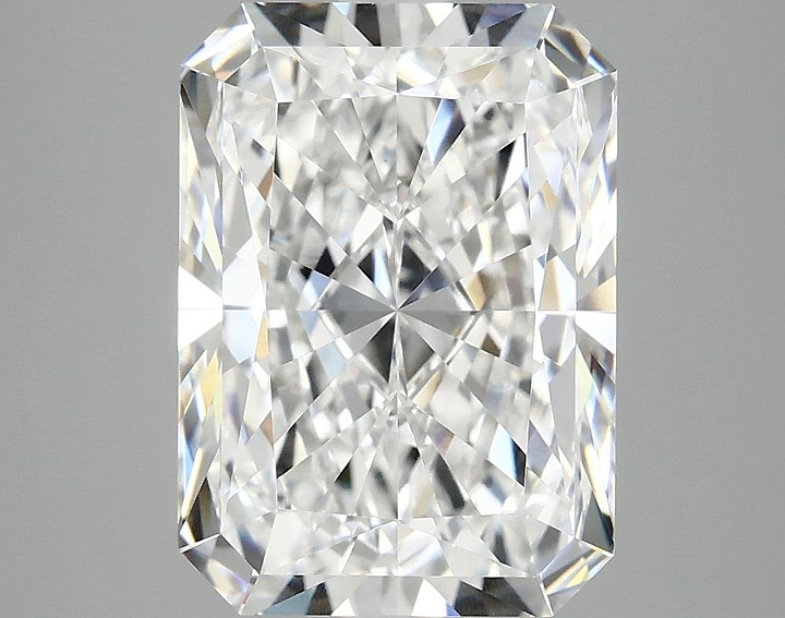 4.19 Carat Radiant Shaped Ideal Cut VVS2 IGI Certified Lab Grown Diamond