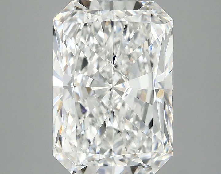 3.87 Carat Radiant Shaped Ideal Cut VVS2 IGI Certified Lab Grown Diamond