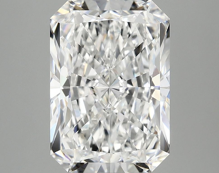4.06 Carat Radiant Shaped Ideal Cut VVS2 IGI Certified Lab Grown Diamond