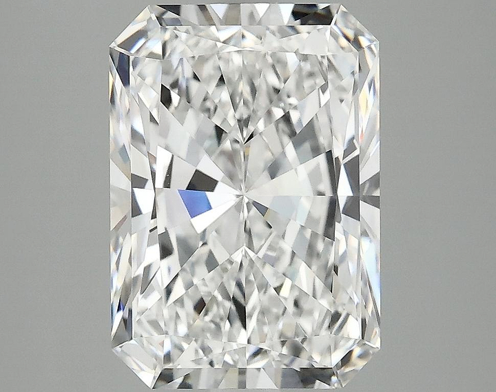 4.01 Carat Radiant Shaped Ideal Cut VVS2 IGI Certified Lab Grown Diamond