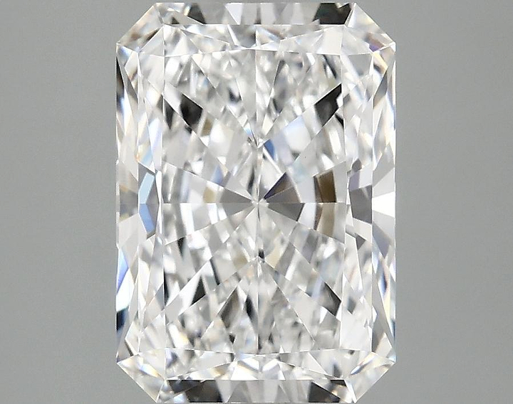 3.05 Carat Radiant Shaped Ideal Cut VVS2 IGI Certified Lab Grown Diamond