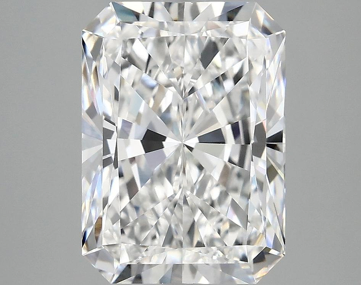 4.04 Carat Radiant Shaped Excellent Cut VVS2 IGI Certified Lab Grown Diamond