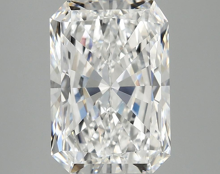 4.0 Carat Radiant Shaped Ideal Cut VVS2 IGI Certified Lab Grown Diamond