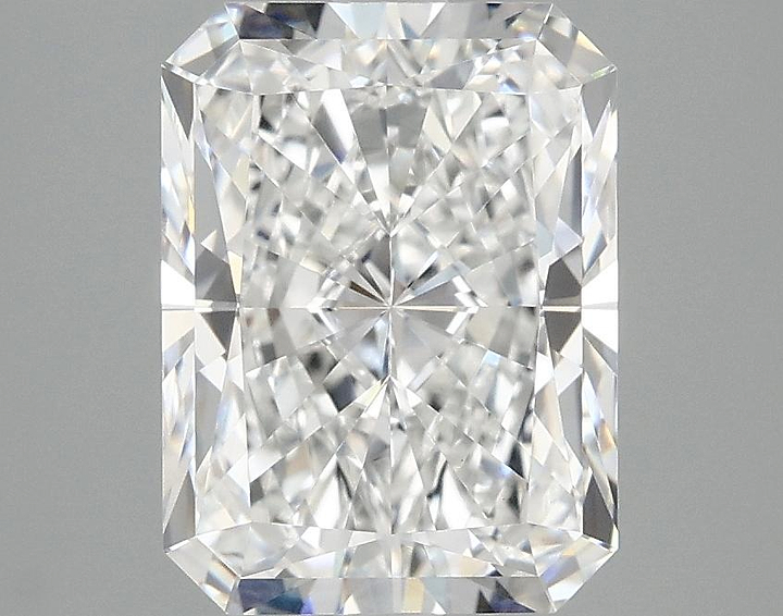 3.09 Carat Radiant Shaped Excellent Cut VVS2 IGI Certified Lab Grown Diamond