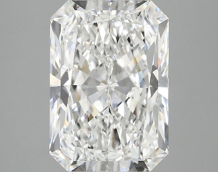 3.05 Carat Radiant Shaped Ideal Cut VVS2 IGI Certified Lab Grown Diamond