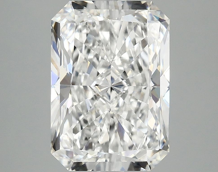 3.84 Carat Radiant Shaped Ideal Cut VVS2 IGI Certified Lab Grown Diamond