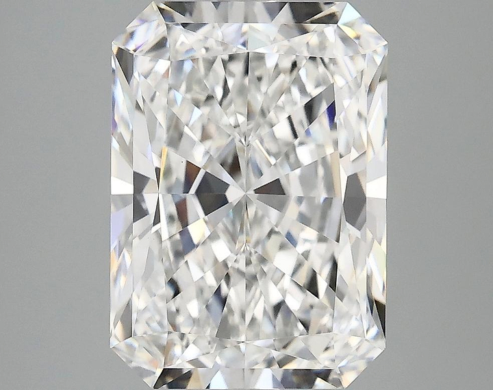 3.92 Carat Radiant Shaped Ideal Cut VVS2 IGI Certified Lab Grown Diamond