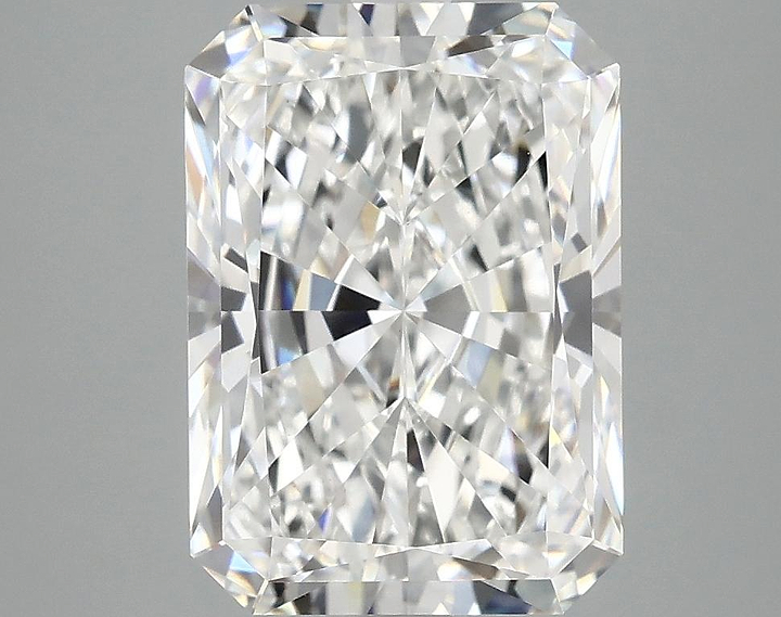 4.04 Carat Radiant Shaped Ideal Cut VVS2 IGI Certified Lab Grown Diamond