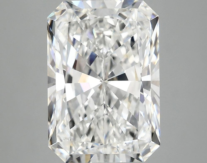 4.05 Carat Radiant Shaped Ideal Cut VVS2 IGI Certified Lab Grown Diamond