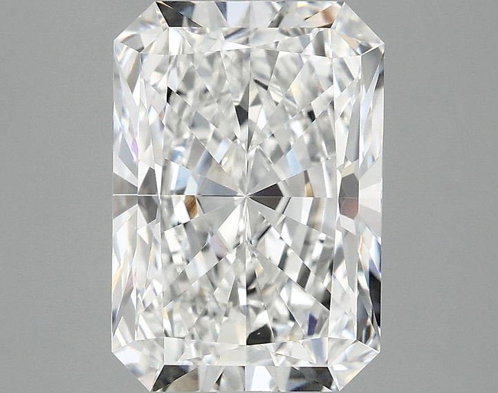 4.07 Carat Radiant Shaped Ideal Cut VVS2 IGI Certified Lab Grown Diamond