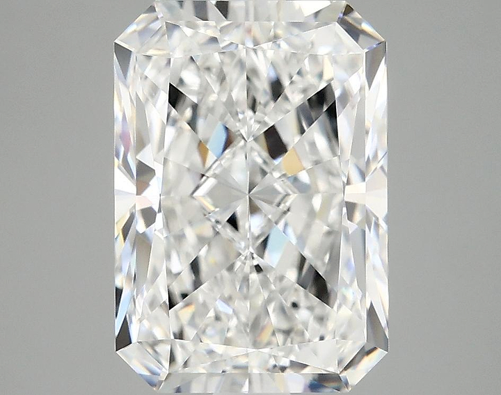 4.05 Carat Radiant Shaped Ideal Cut VS1 IGI Certified Lab Grown Diamond