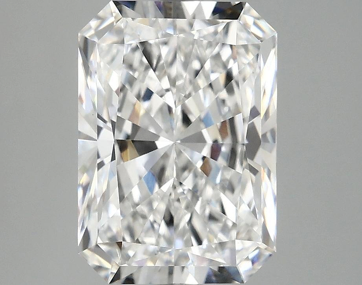 3.47 Carat Radiant Shaped Ideal Cut VS1 IGI Certified Lab Grown Diamond