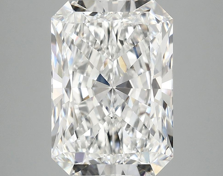 4.09 Carat Radiant Shaped Ideal Cut VVS2 IGI Certified Lab Grown Diamond