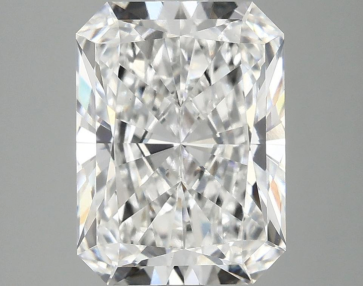 4.09 Carat Radiant Shaped Excellent Cut VS1 IGI Certified Lab Grown Diamond