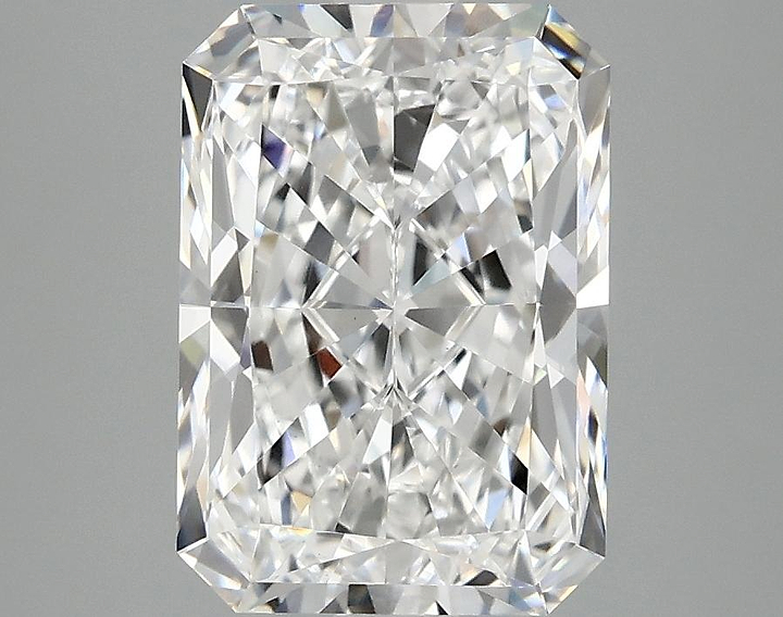 3.02 Carat Radiant Shaped Ideal Cut VVS2 IGI Certified Lab Grown Diamond