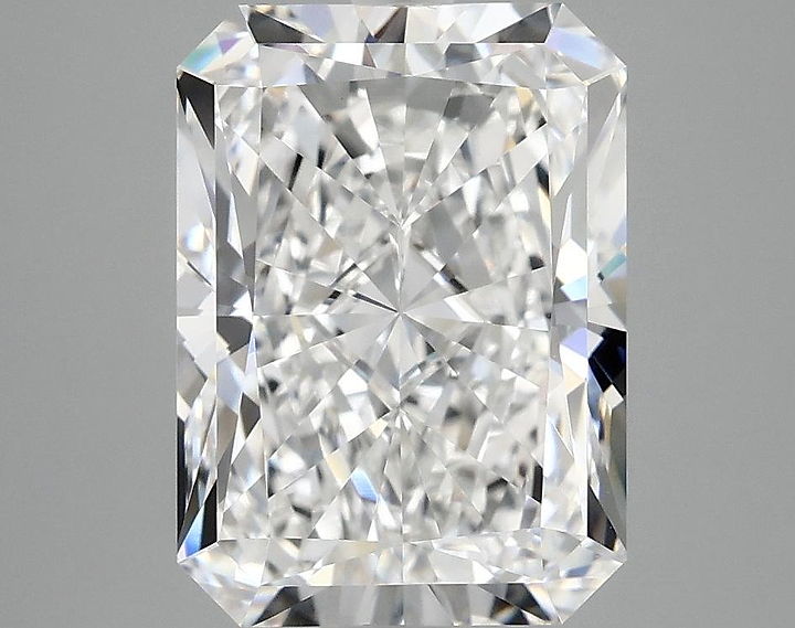 4.04 Carat Radiant Shaped Excellent Cut VVS2 IGI Certified Lab Grown Diamond