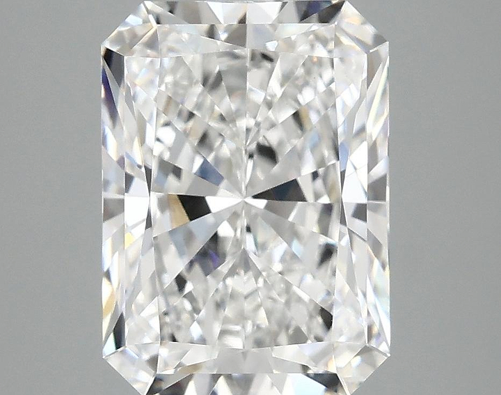 4.06 Carat Radiant Shaped Excellent Cut VVS2 IGI Certified Lab Grown Diamond
