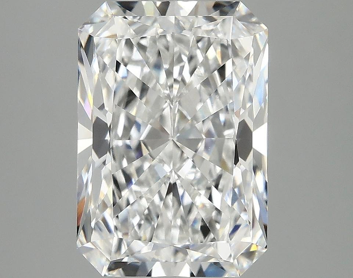 3.96 Carat Radiant Shaped Ideal Cut VS1 IGI Certified Lab Grown Diamond