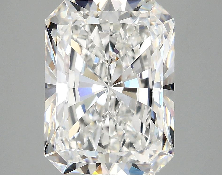 4.1 Carat Radiant Shaped Excellent Cut VVS2 IGI Certified Lab Grown Diamond