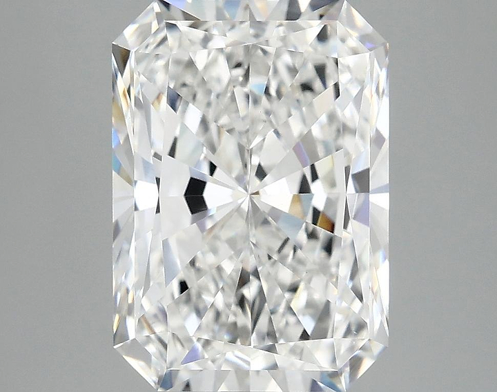 4.04 Carat Radiant Shaped Ideal Cut VVS2 IGI Certified Lab Grown Diamond