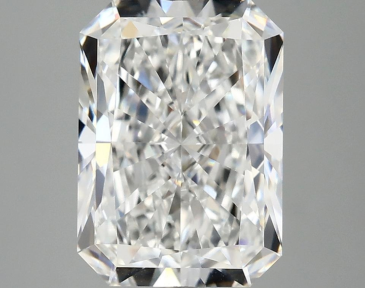 4.1 Carat Radiant Shaped Ideal Cut VVS2 IGI Certified Lab Grown Diamond