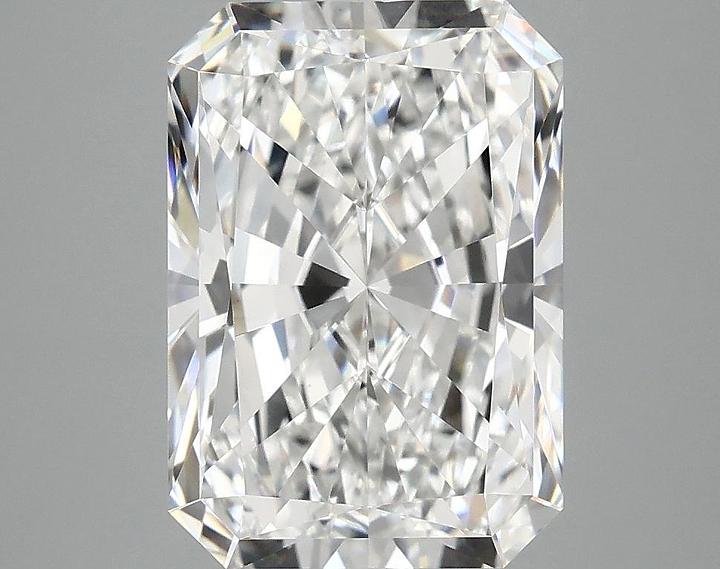 3.94 Carat Radiant Shaped Ideal Cut VVS2 IGI Certified Lab Grown Diamond
