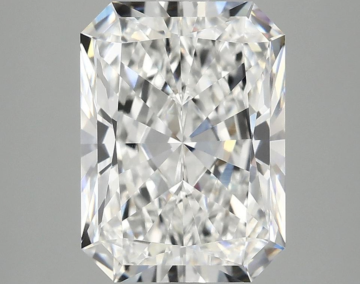 4.09 Carat Radiant Shaped Excellent Cut VVS2 IGI Certified Lab Grown Diamond