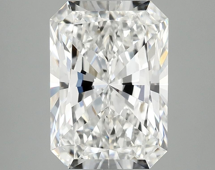 3.98 Carat Radiant Shaped Ideal Cut VVS2 IGI Certified Lab Grown Diamond