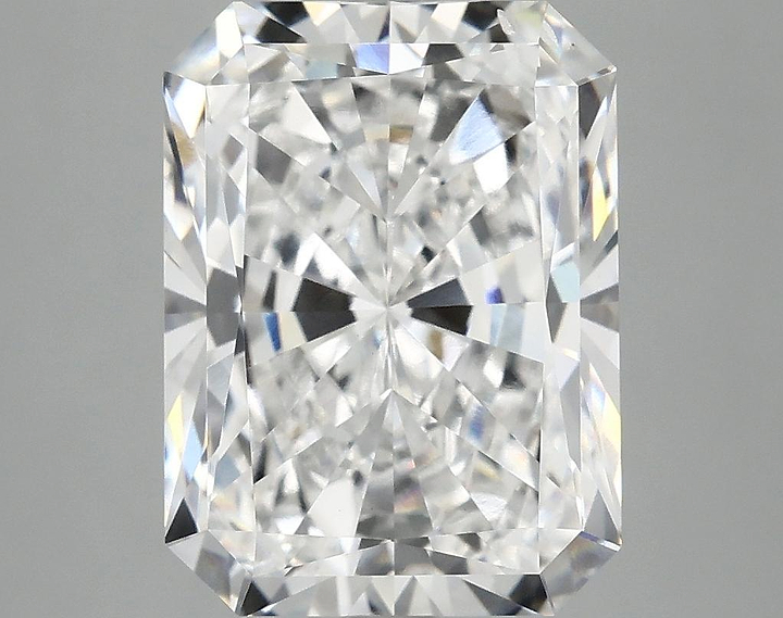 5.1 Carat Radiant Shaped Excellent Cut SI1 IGI Certified Lab Grown Diamond