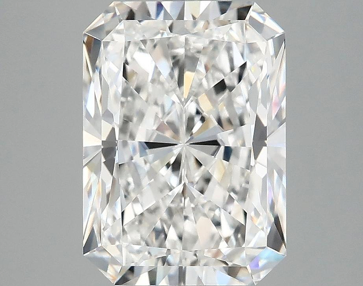 4.05 Carat Radiant Shaped Ideal Cut VVS2 IGI Certified Lab Grown Diamond