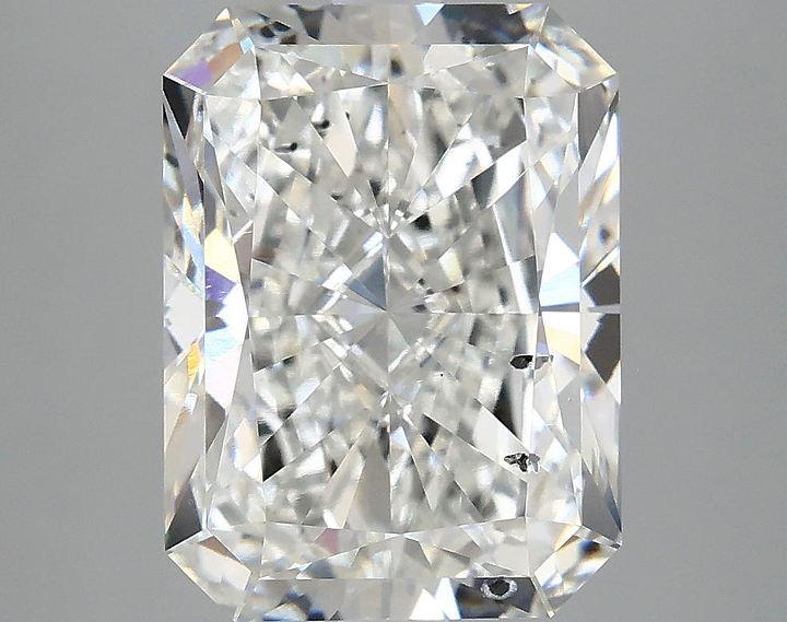 4.93 Carat Radiant Shaped Excellent Cut SI1 IGI Certified Lab Grown Diamond