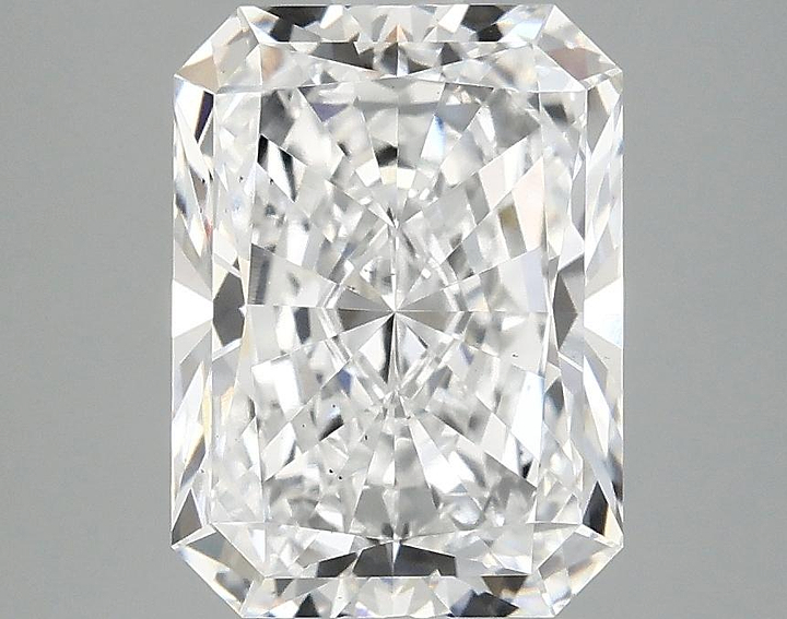 3.1 Carat Radiant Shaped Excellent Cut VS2 IGI Certified Lab Grown Diamond