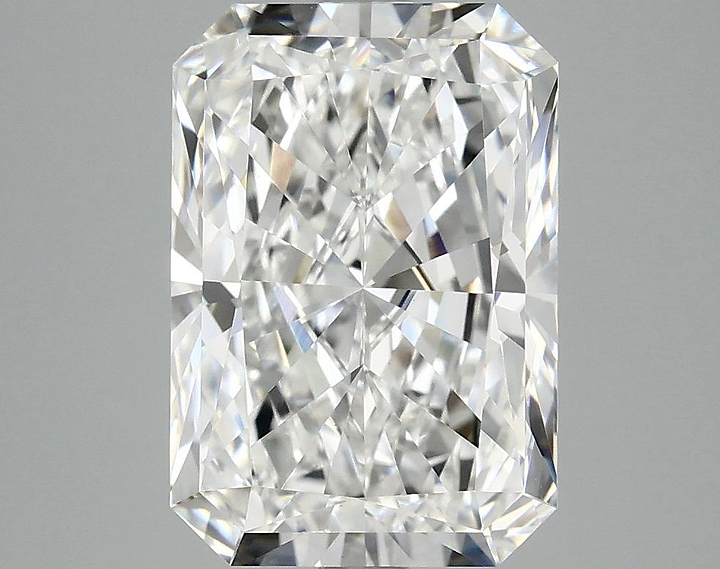 4.0 Carat Radiant Shaped Ideal Cut VVS2 IGI Certified Lab Grown Diamond