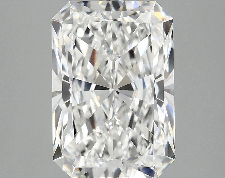 4.16 Carat Radiant Shaped Ideal Cut VVS2 IGI Certified Lab Grown Diamond