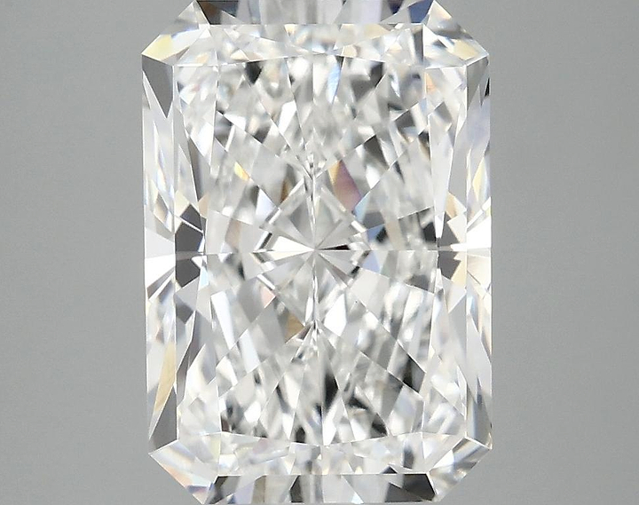 4.05 Carat Radiant Shaped Ideal Cut VVS2 IGI Certified Lab Grown Diamond