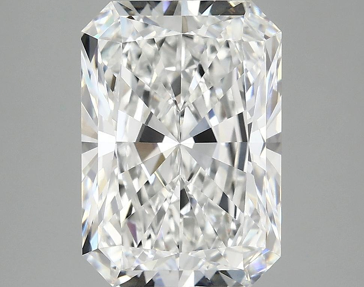 4.17 Carat Radiant Shaped Ideal Cut VVS2 IGI Certified Lab Grown Diamond