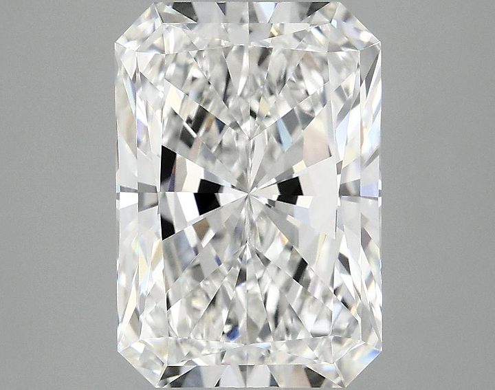 3.86 Carat Radiant Shaped Ideal Cut VVS2 IGI Certified Lab Grown Diamond