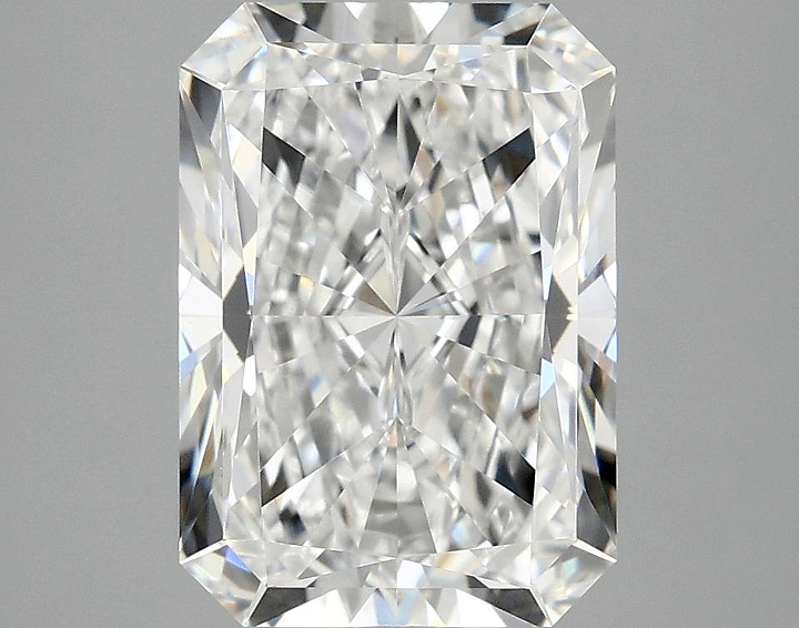 3.94 Carat Radiant Shaped Ideal Cut VVS2 IGI Certified Lab Grown Diamond