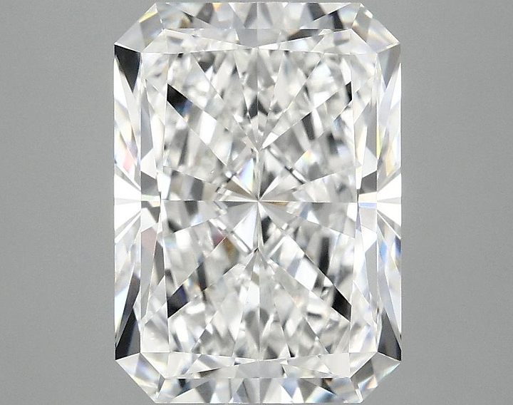 4.04 Carat Radiant Shaped Ideal Cut VVS2 IGI Certified Lab Grown Diamond