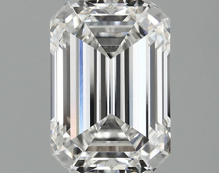 2.1 Carat Emerald Shaped Ideal Cut VS1 IGI Certified Lab Grown Diamond