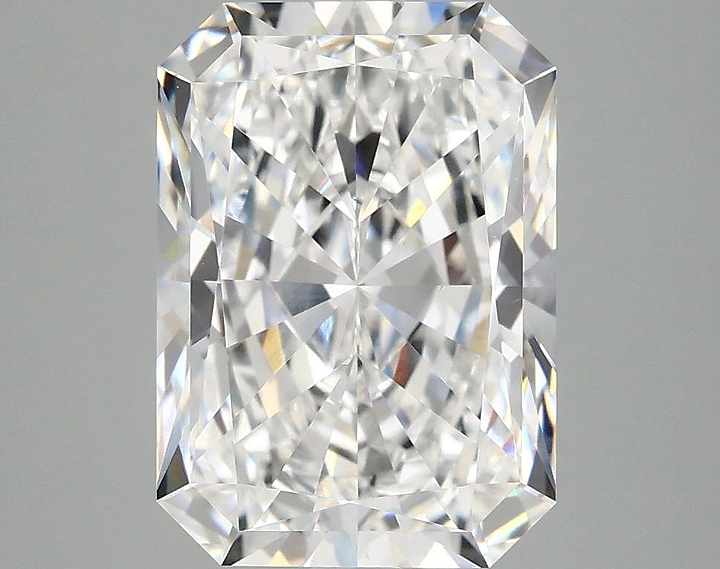 4.07 Carat Radiant Shaped Ideal Cut VVS2 IGI Certified Lab Grown Diamond